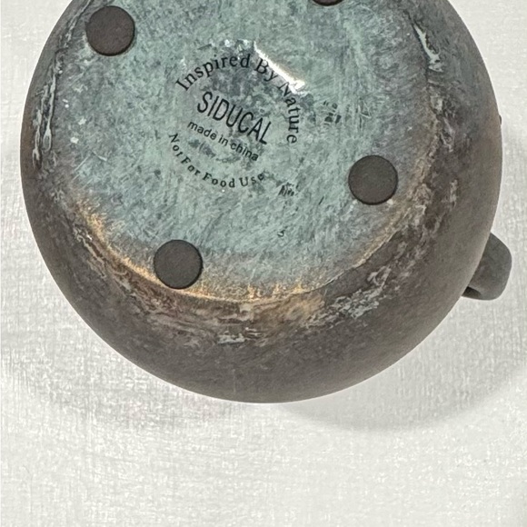 SIDUCAL Rustic Ceramic Farmhouse Flower Vase with 2 Handles
7:3 Inch, Bronze - Picture 3 of 4